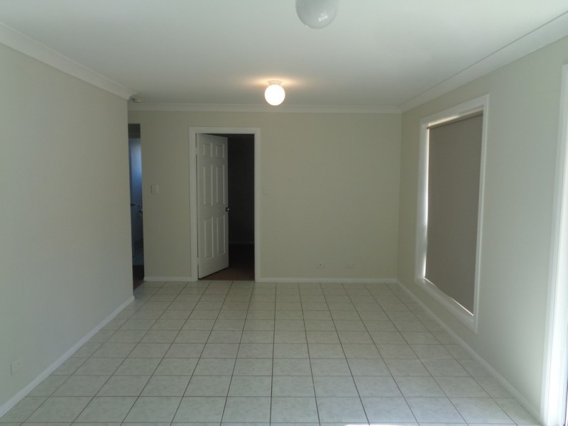 38 Chatfield St, Edens Landing QLD 4207