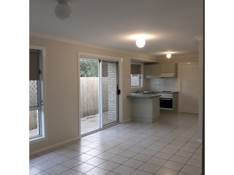 38 Chatfield St, Edens Landing QLD 4207