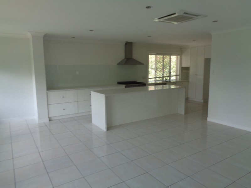88 Pohon Dr, Tanah Merah QLD 4128