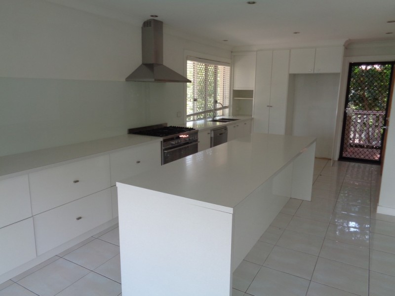 88 Pohon Dr, Tanah Merah QLD 4128
