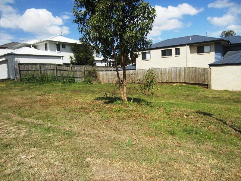 36 Long Island Drive, Windaroo QLD 4207