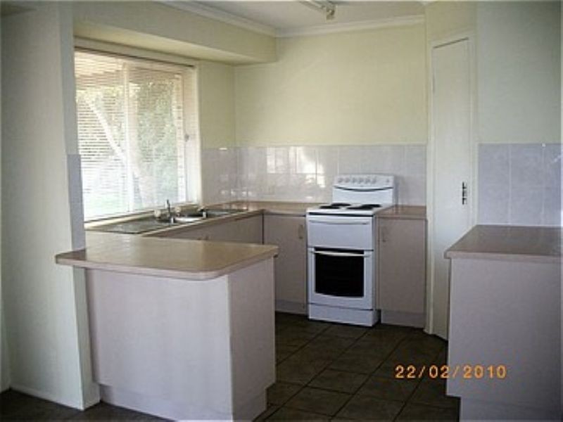8 Shirley St, Eagleby QLD 4207