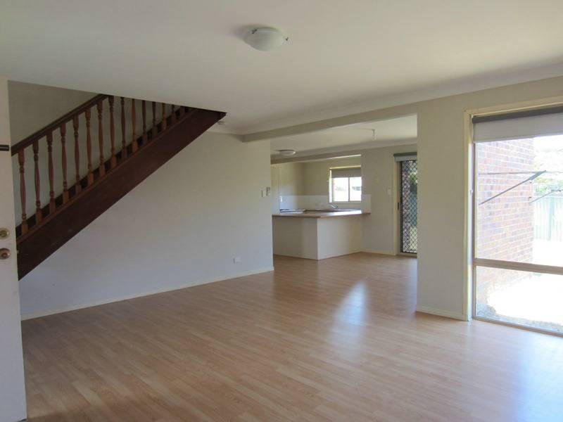 15 Gariswood Crt, Edens Landing QLD 4207