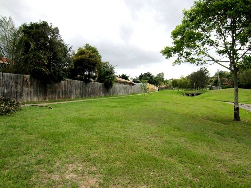 15 Gariswood Crt, Edens Landing QLD 4207