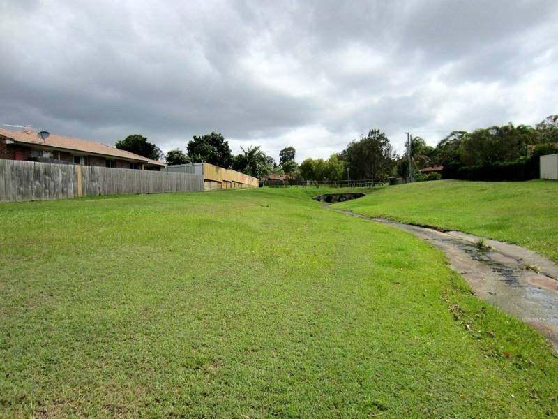 15 Gariswood Crt, Edens Landing QLD 4207