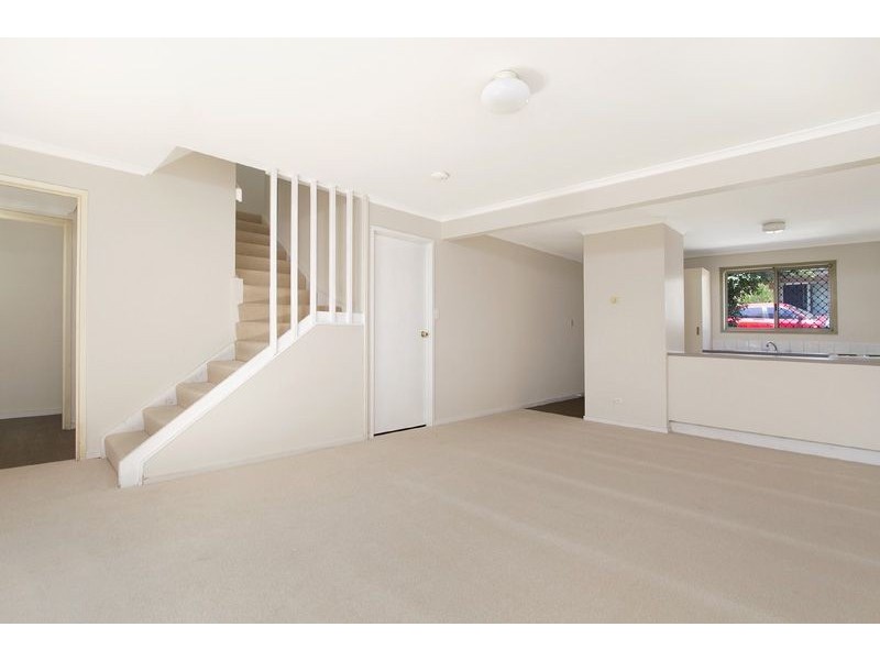 Edens Landing QLD 4207