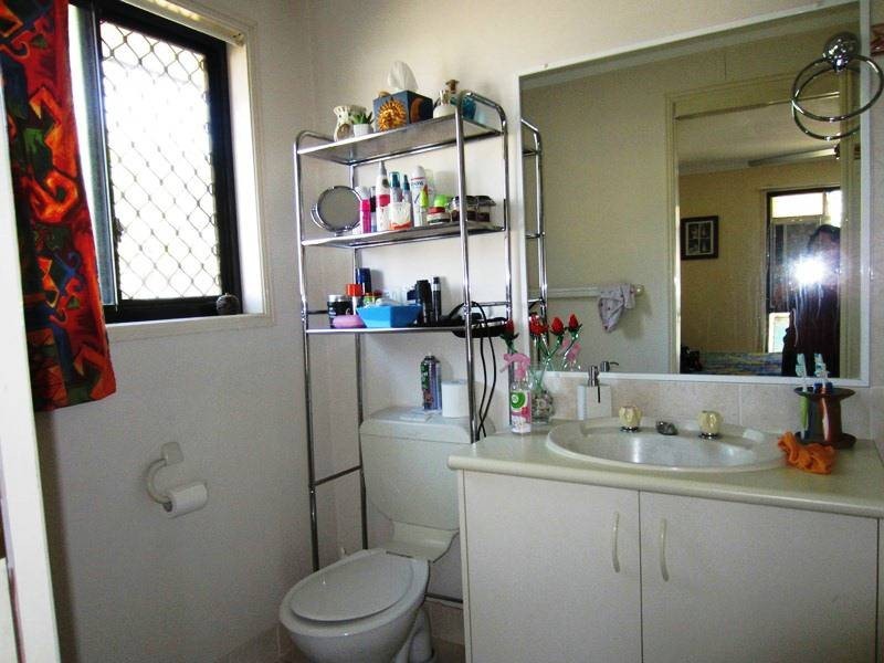 24 Meike Cres, Tanah Merah QLD 4128