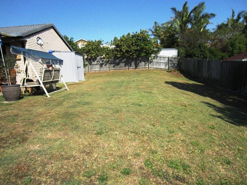 24 Meike Cres, Tanah Merah QLD 4128