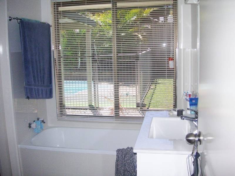 6 Farrow Street, Daisy Hill QLD 4127
