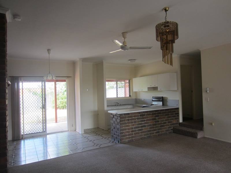 4 Lynette Crt, Bethania QLD 4205