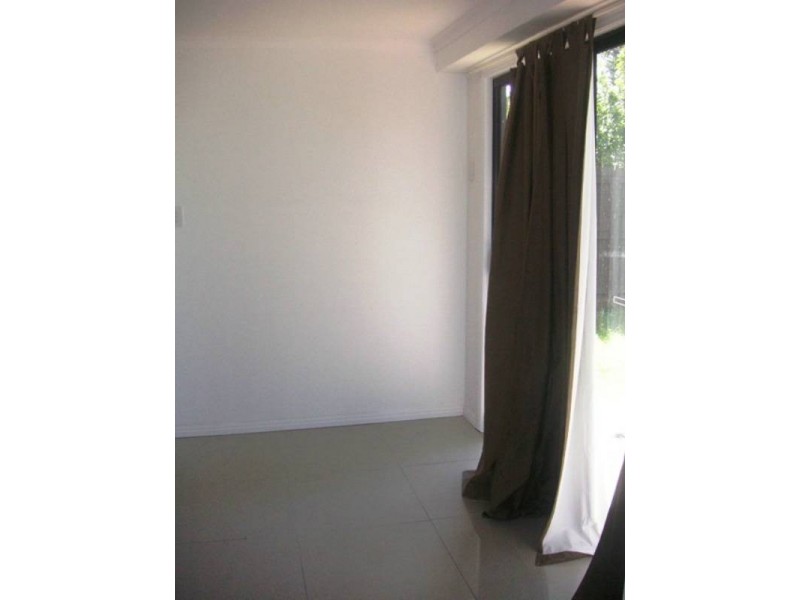 15 Hampton St, Loganholme QLD 4129