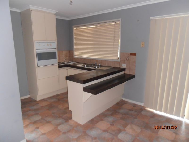 20 Thoms Cres, Mount Warren Park QLD 4207