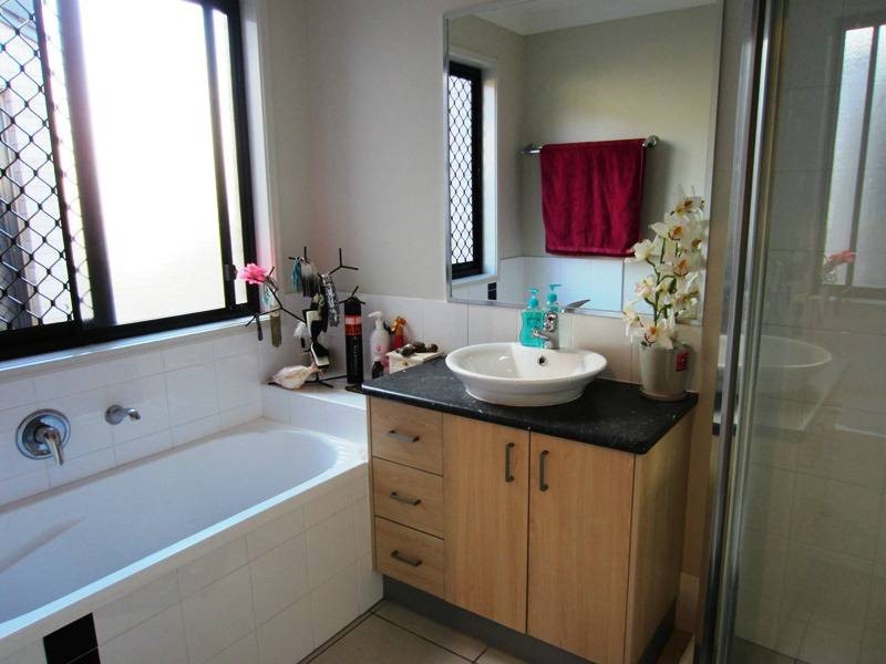 12 Shelley Ave, Mount Warren Park QLD 4207