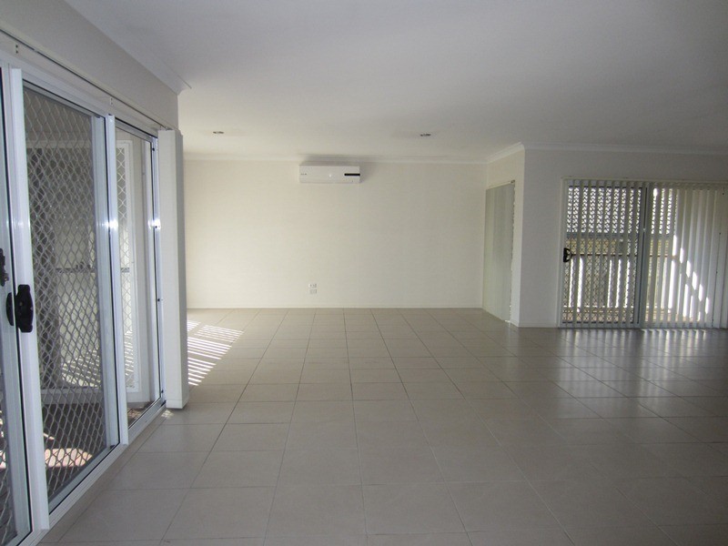 33 Mossman  Pde, Waterford QLD 4133