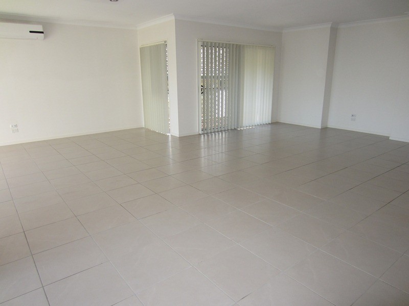 33 Mossman  Pde, Waterford QLD 4133