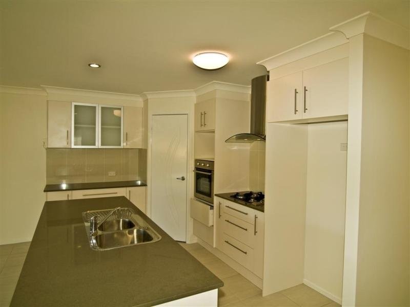 2/55 Shailer Road, Shailer Park QLD 4128