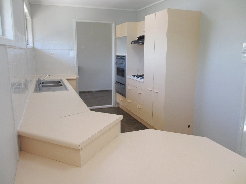 2 Baringa Ave, Logan Central QLD 4114