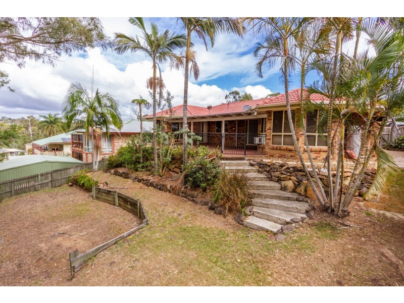 5 Costigan Terrace, Edens Landing QLD 4207