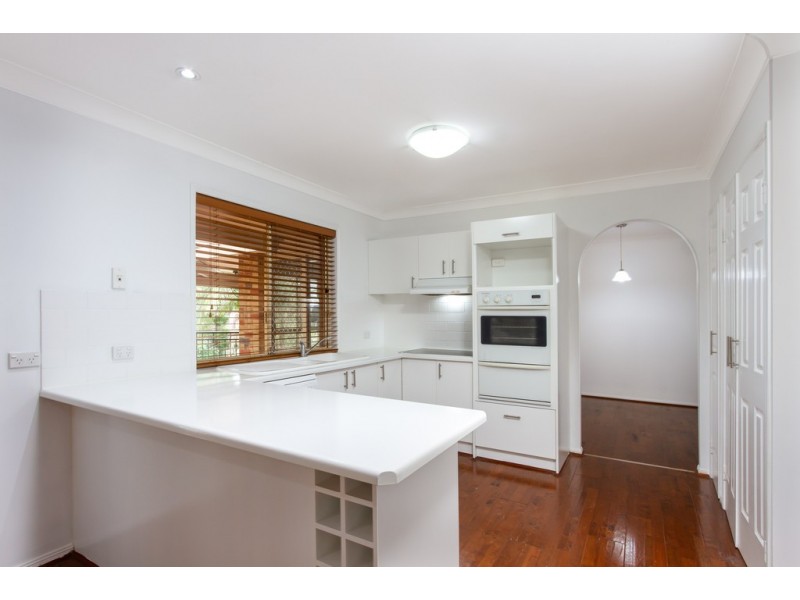 5 Costigan Terrace, Edens Landing QLD 4207