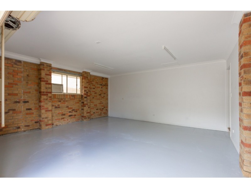 5 Costigan Terrace, Edens Landing QLD 4207