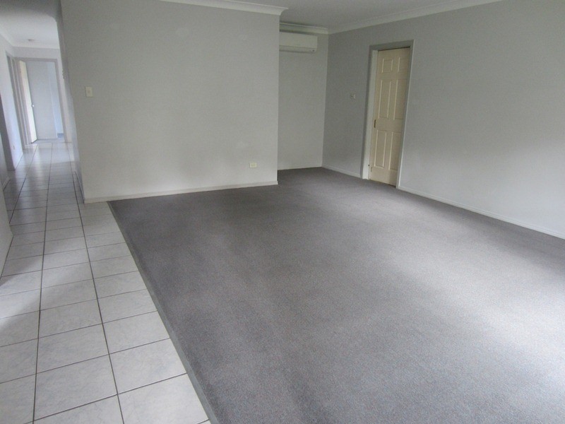 3 Vromans Court, Edens Landing QLD 4207