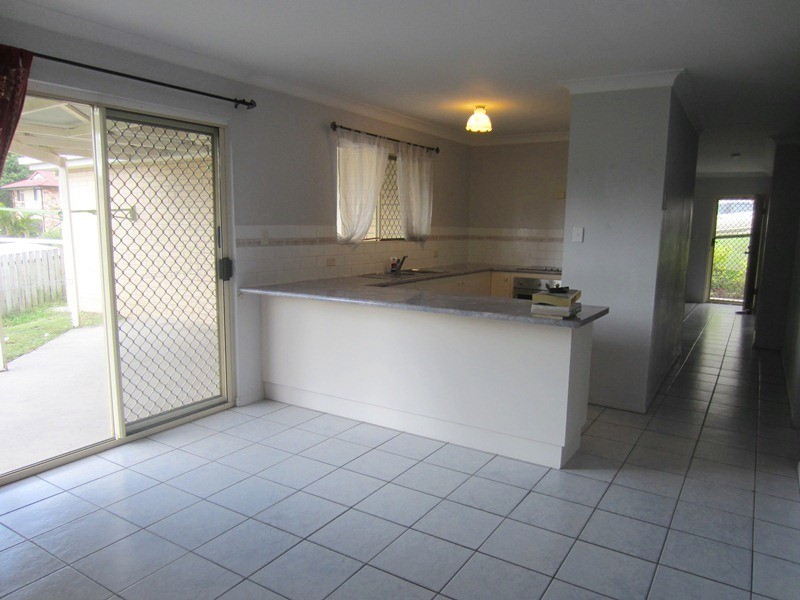 3 Vromans Court, Edens Landing QLD 4207