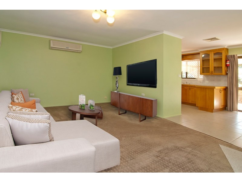 34 Avonmore Street, Edens Landing QLD 4207