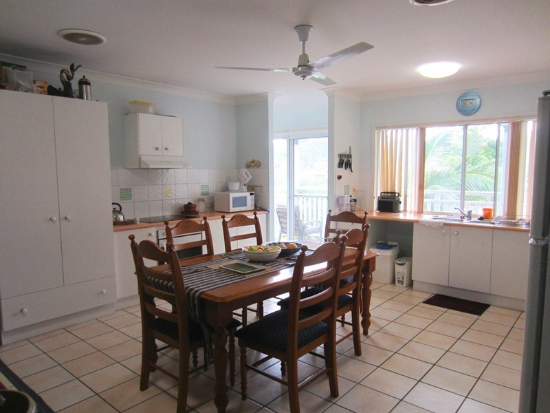 53 Grove Road, Edens Landing QLD 4207