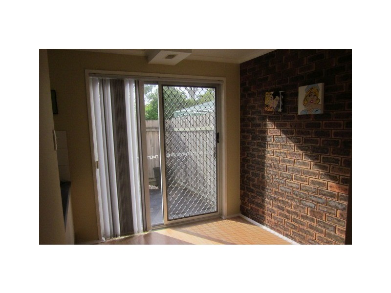 5/2 Cowper Ave, Eagleby QLD 4207