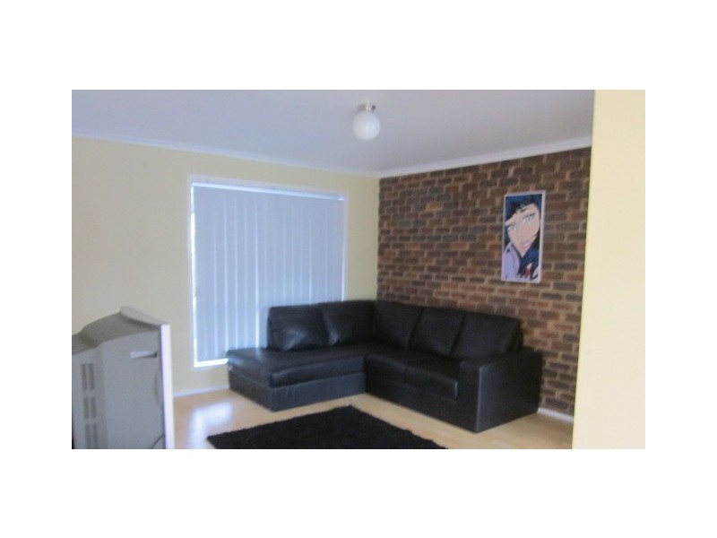 5/2 Cowper Ave, Eagleby QLD 4207