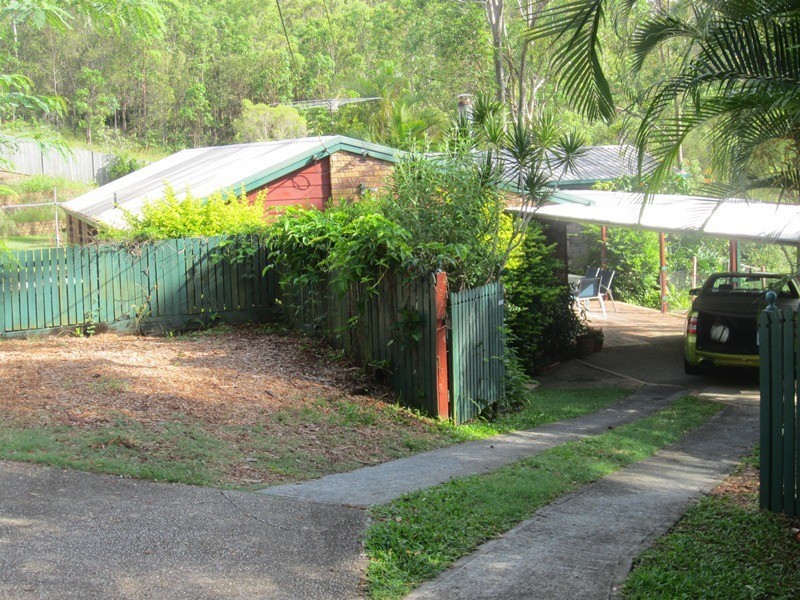 Mount Warren Park QLD 4207