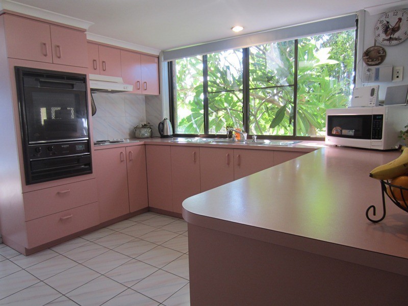 150 School Rd, Woongoolba QLD 4207
