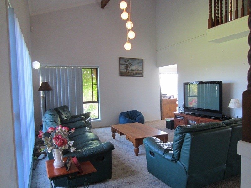 150 School Rd, Woongoolba QLD 4207