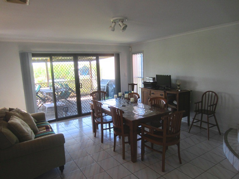 150 School Rd, Woongoolba QLD 4207