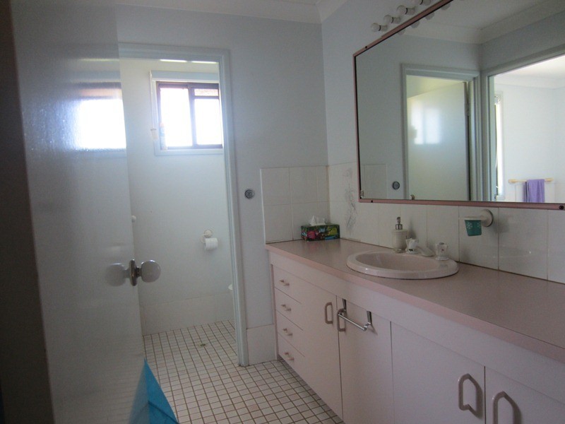 150 School Rd, Woongoolba QLD 4207