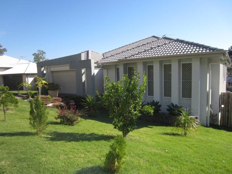 33 Mossman Pde, Waterford QLD 4133
