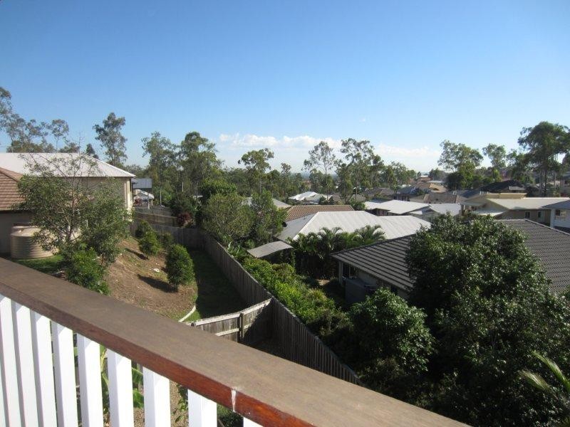 33 Mossman Pde, Waterford QLD 4133