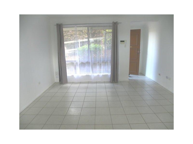 2/17 Linning St, Mount Warren Park QLD 4207