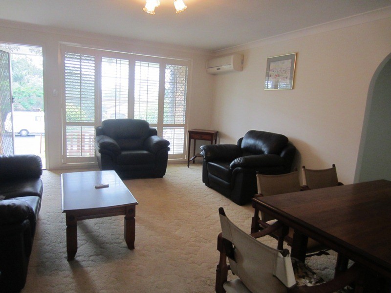 1/19 Ben Lexcen Crt, Mount Warren Park QLD 4207