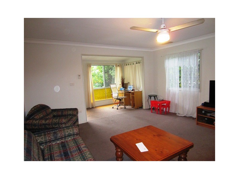 110 Station Rd, Loganlea QLD 4131