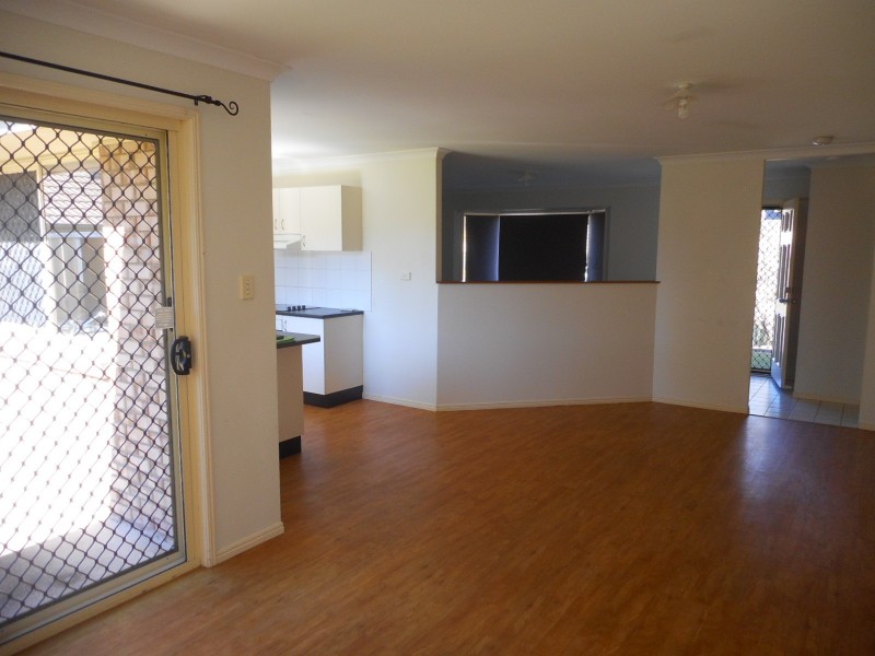 16 Cherry Tree Place, Waterford West QLD 4133