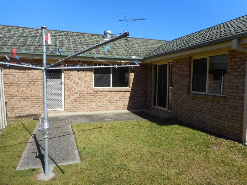 16 Cherry Tree Place, Waterford West QLD 4133
