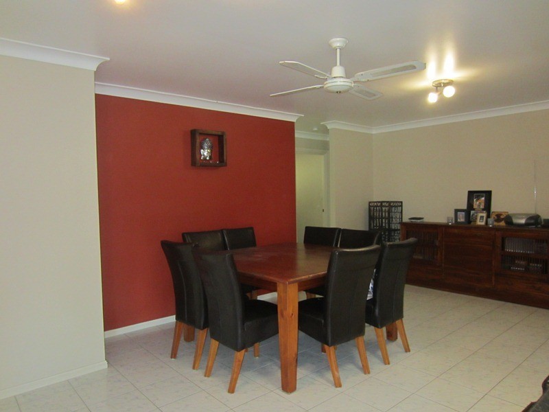 6 Richter Ct, Edens Landing QLD 4207