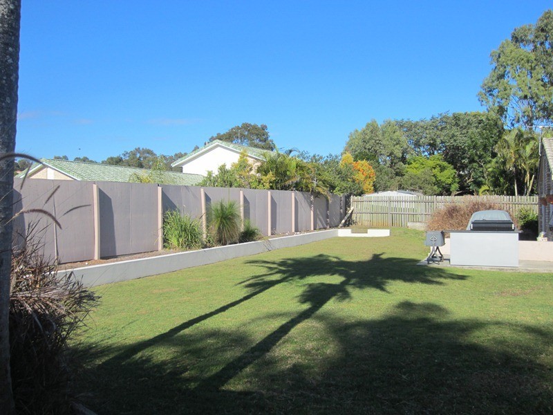 6 Richter Ct, Edens Landing QLD 4207