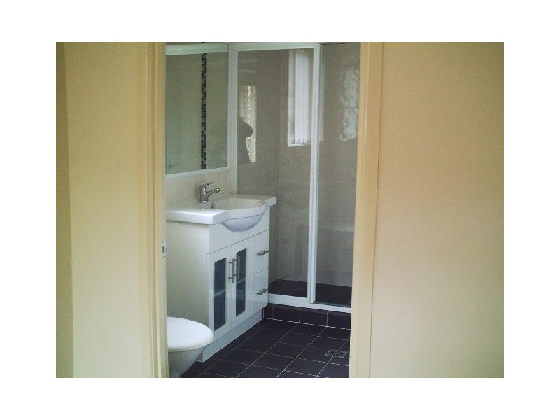 10 Vernon Place, Edens Landing QLD 4207