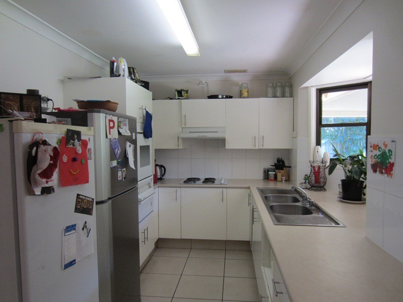 37 Tallagandra Rd, Beenleigh QLD 4207