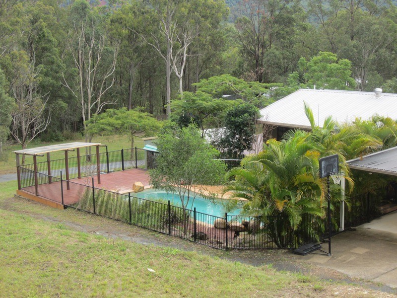 30 Armstrong Rd, Belivah QLD 4207