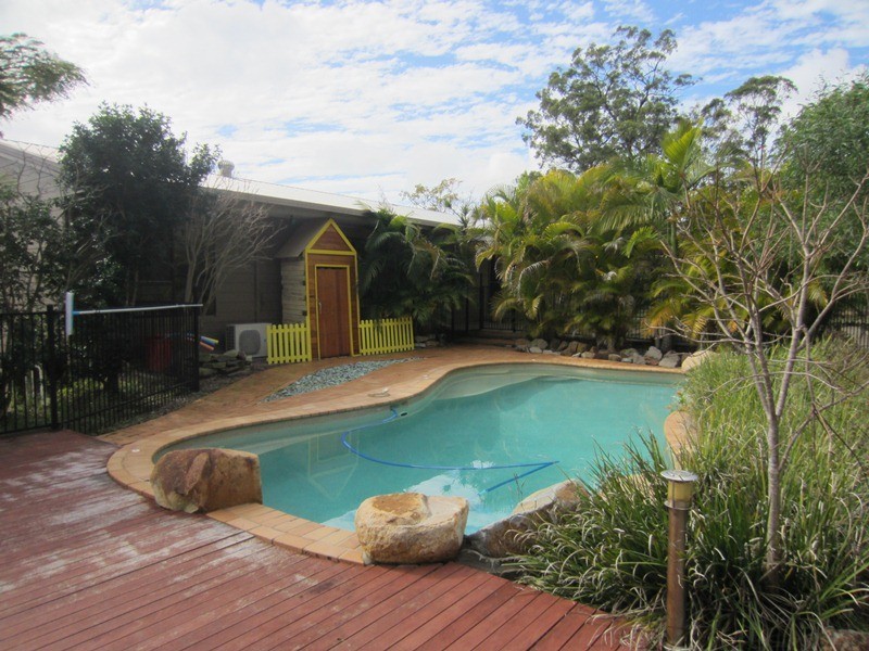 30 Armstrong Rd, Belivah QLD 4207