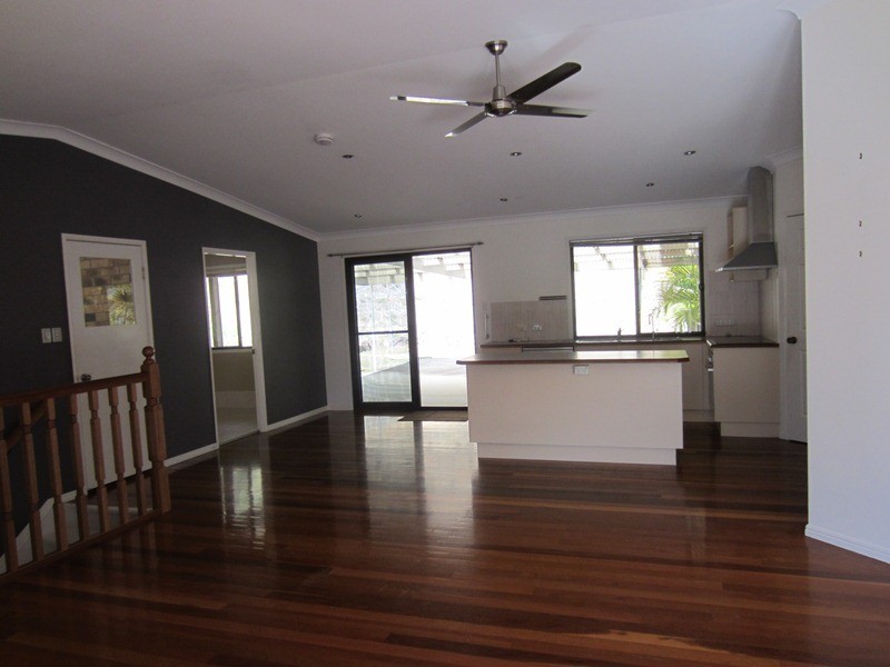 30 Armstrong Rd, Belivah QLD 4207