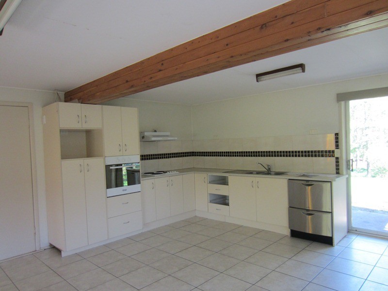 54 Atlantic Dr, Loganholme QLD 4129